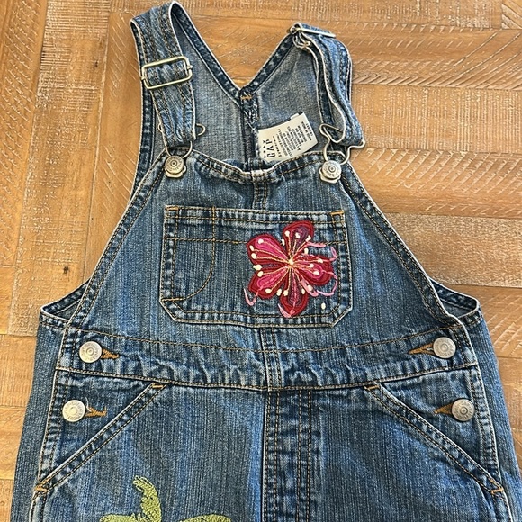 GAP Baby Vintage 100% Cotton Non-Stretch Denim Overalls with Embroidered Design - Picture 2 of 7